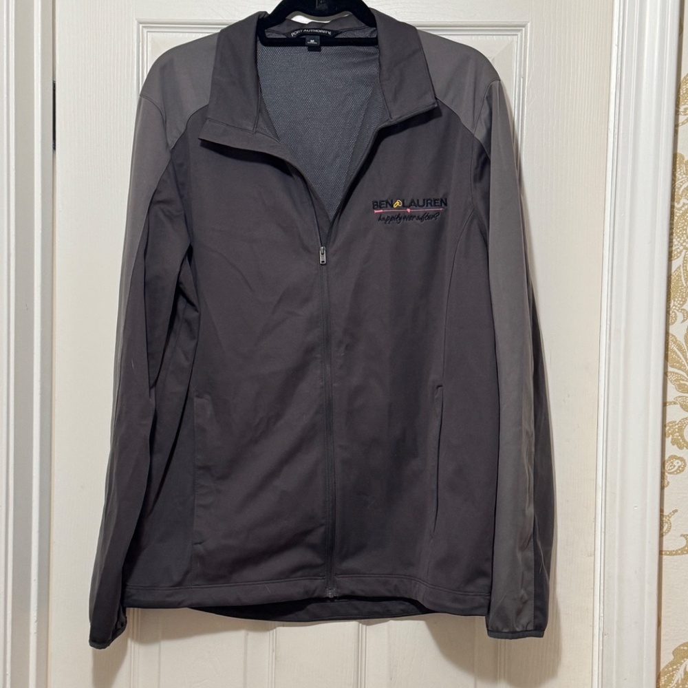 Gray Ben and Lauren: happily ever after? Crew Windbreaker - Sz M